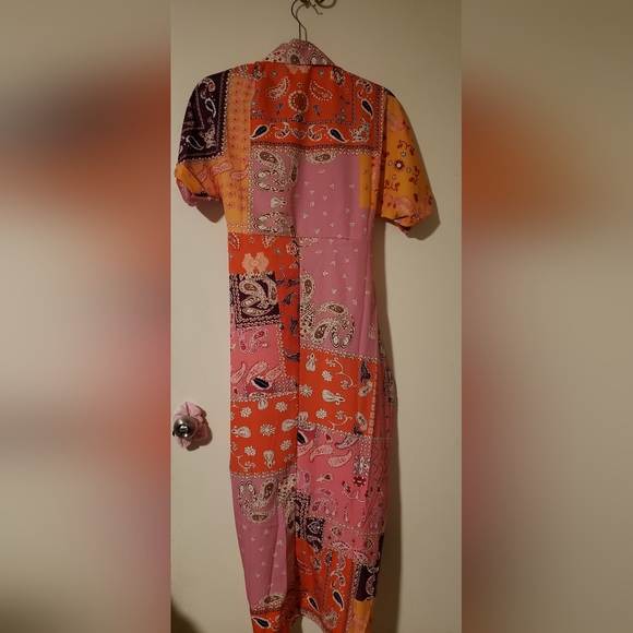 Callie Wrapped Bandana: Multicolor Paisley Button Up Sash Midi Dress - Picture 3 of 5